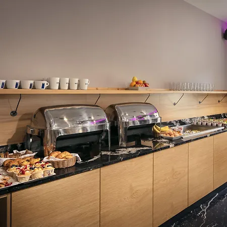 Moods Charles Bridge Hotel 4*