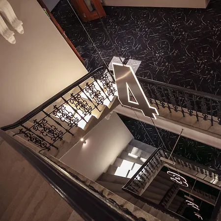 Hotel Moods Charles Bridge 4*