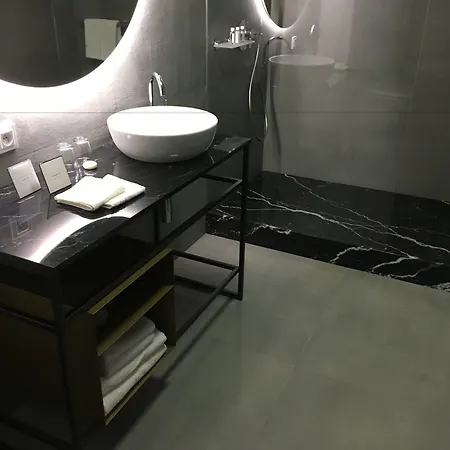 查理大桥moods酒店