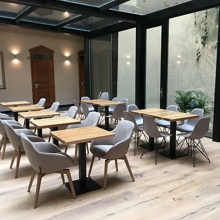 查理大桥moods酒店 酒店 4*