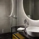 查理大桥moods酒店