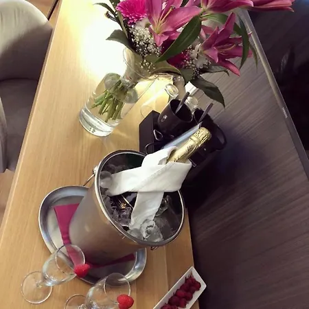 Moods Charles Bridge 4*