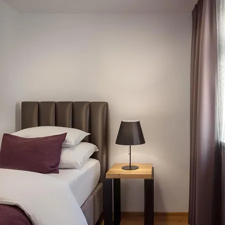 Moods Charles Bridge Szálloda Prága