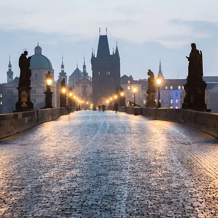 Moods Charles Bridge Otel