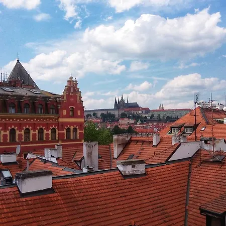 Moods Charles Bridge 4*