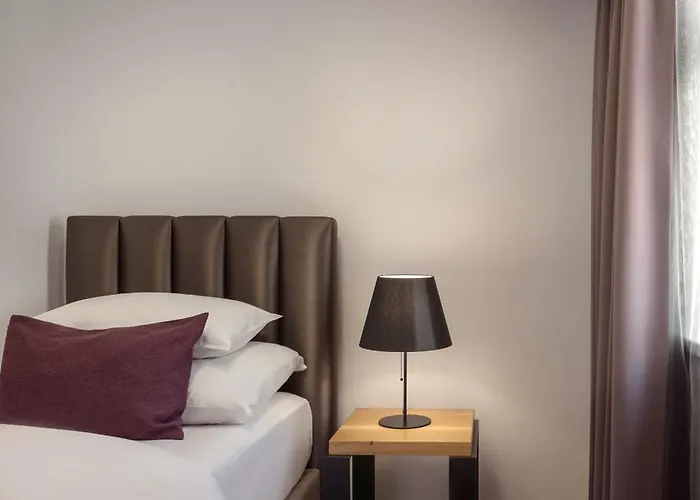 موديز تشارلز بريت فندق براغ